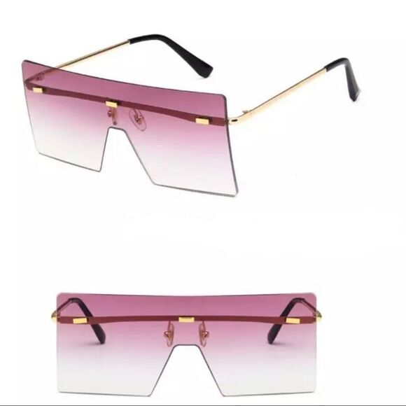 Accessories - Light Purple- Oversized sunglasses 